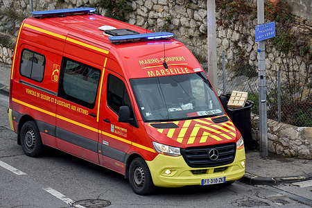 Rescue van from the Bataillon des Marins Pompiers de Marseille (BMPM).