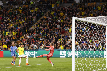 Débora Cristiane de Oliveira of Brazil in action during the FIFA Women's World Cup Australia & New Zealand 2023 Group match between France and Brazil at Brisbane Stadium.
France won the game 2-1.