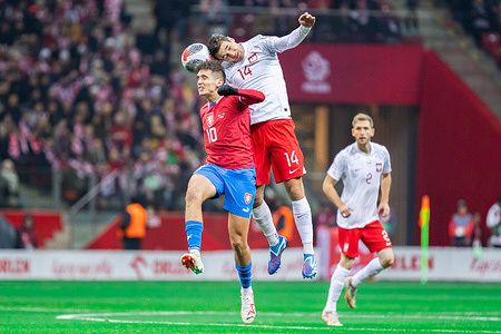 Mojmir Chytil (L) of Czech Republic and Jakub Kiwior (R) of Poland are seen in action during the UEFA EURO 2024 qualifying match between Poland and Czech Republic at PGE Narodowy Stadium. Final score; Poland 1:1 Czech Republic.