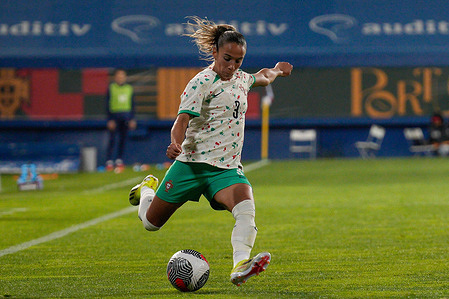 Lucia Alves of Portugal in action during Women's friendly football match between Portugal and South Korea at Estadio Antonio Coimbra da Mota.
Final score: Portugal 5:1 South Korea