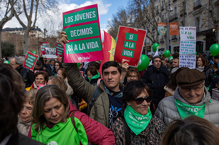 A man carries placard during a pro-life demonstration this morning in the center of Madrid. More than 500 Spanish anti-abortion and anti-euthanasia associations have demonstrated in the streets of central Madrid with the slogan "Yes to life."