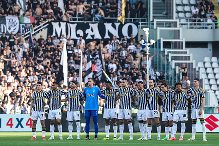 Juventus FC team observes a minute of silence for the victims of a recent Hydroelectricity station tragedy during Serie A 2023/24 football match between Torino FC and Juventus FC at Stadio Olimpico Grande Torino. Final score; Torino 0:0 Juventus.