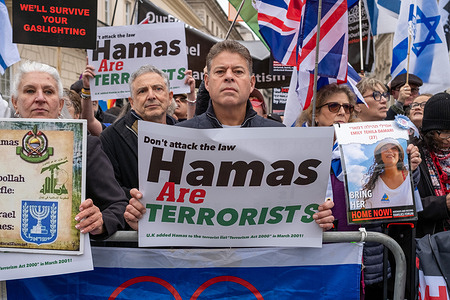Counter protestors seen standing holding placards during the demonstration. After several months of pro Palestinian marches held in Central London anti Hamas and pro Israeli demonstrations have started to grow in size and support. Members of the Jewish and British Israeli community have held counter protests along the route of the large Palestinian marches held every two weeks in Central London. Rows of Police and barriers separate the two groups. The Palestinian groups have stated they will continue to march until there is a permanent cease fire in Gaza.
With growing support the counter protestors are expected to continue until Hamas is completely destroyed and all hostages are returned.