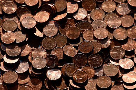 A view of 1 euro cent coins.
Following the possible abolition of the 1 and 2 euro cent coins by the European Commission, staff members of the Monnaie de Paris from the Pessac site, where they are minted in France, are on strike this Thursday, December 9, 2021.